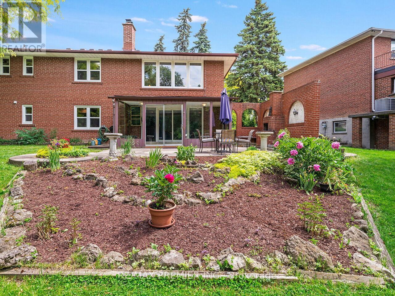 41 Florida Crescent, Toronto, Ontario  M9M 1P4 - Photo 39 - W13430318
