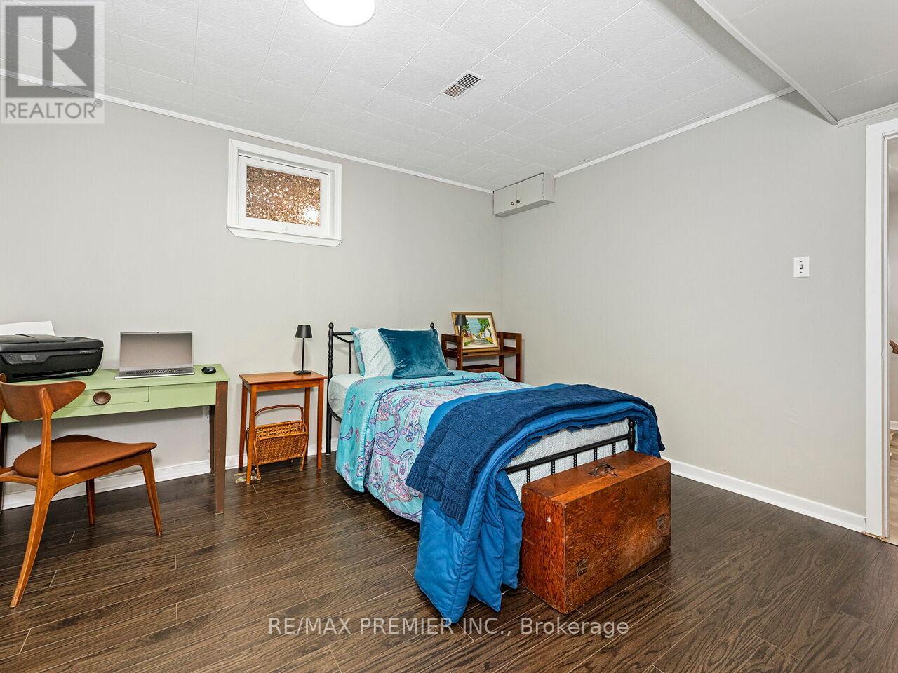 41 Florida Crescent, Toronto, Ontario  M9M 1P4 - Photo 23 - W13430318
