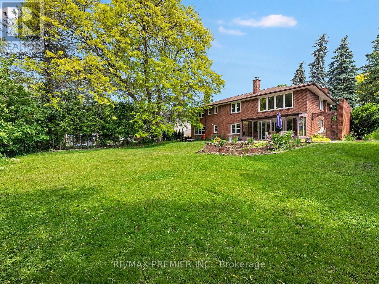 41 Florida Crescent, Toronto, Ontario  M9M 1P4 - Photo 38 - W13430318