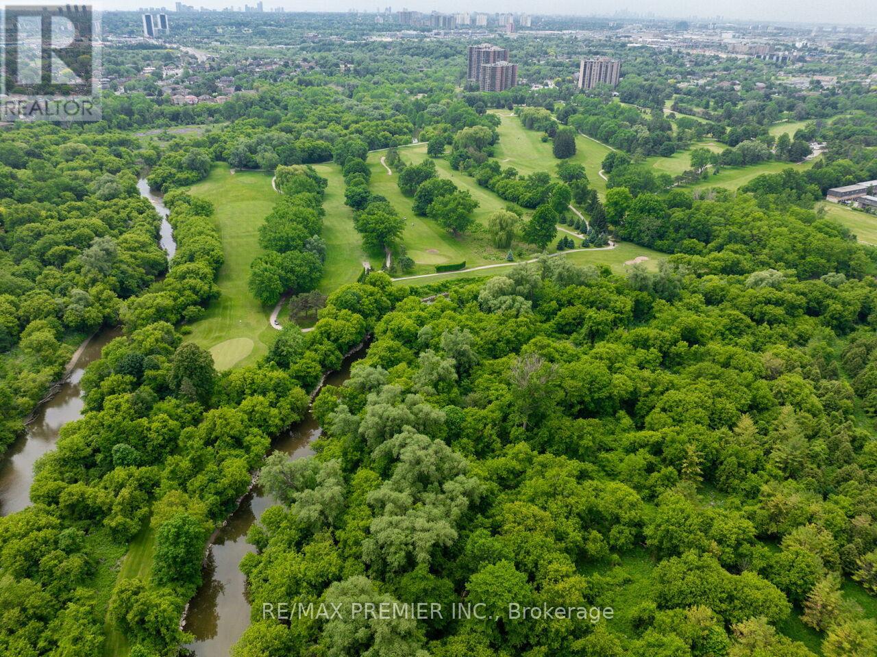 41 Florida Crescent, Toronto, Ontario  M9M 1P4 - Photo 46 - W13430318
