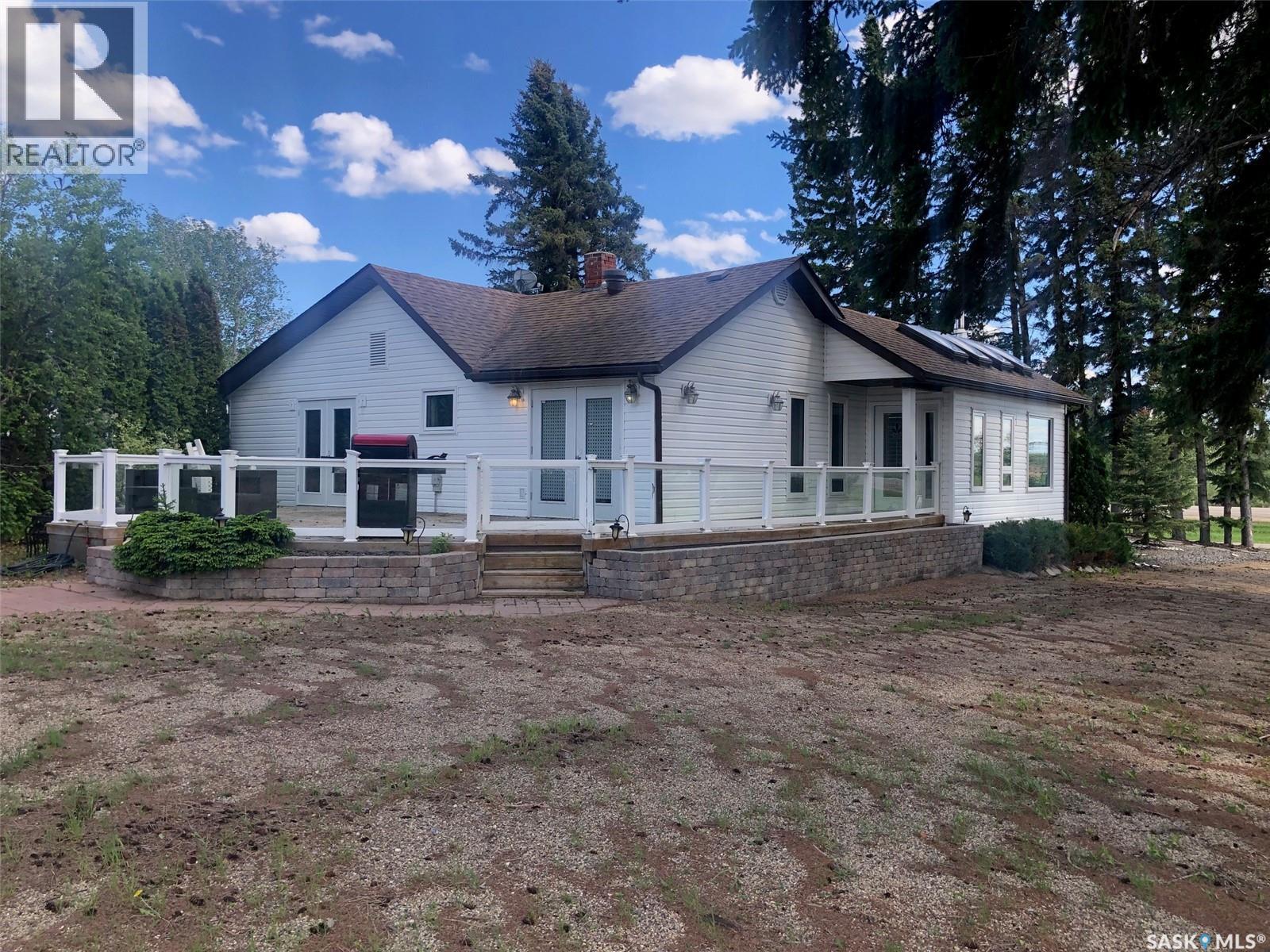 224 Service Road W, Norquay, Saskatchewan  S0A 2V0 - Photo 1 - SK028131