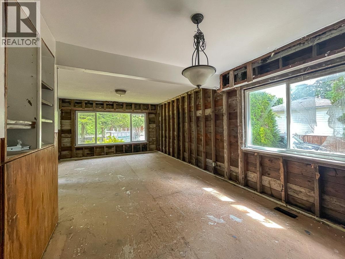 2000 Austin Avenue, Coquitlam, British Columbia  V3K 3R6 - Photo 13 - R3119328
