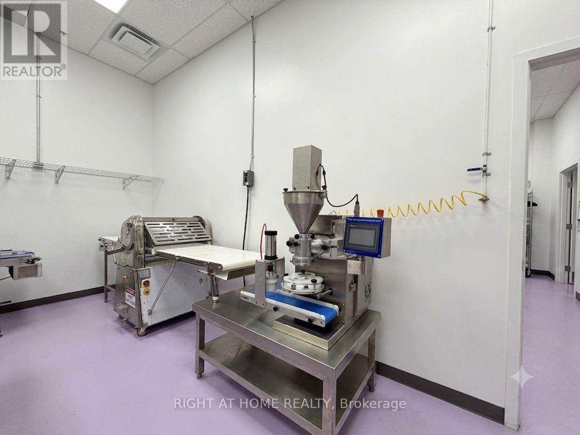 A17 - 1550 16th Avenue, Richmond Hill, Ontario  L4B 3K9 - Photo 17 - N13430386