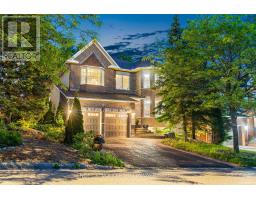8 GLENRILL PLACE, Ottawa, Ontario