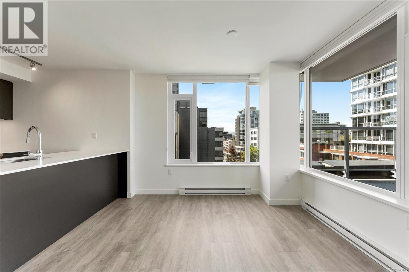 608 845 Johnson St, Victoria, British Columbia  V8W 0G3 - Photo 5 - 1040145