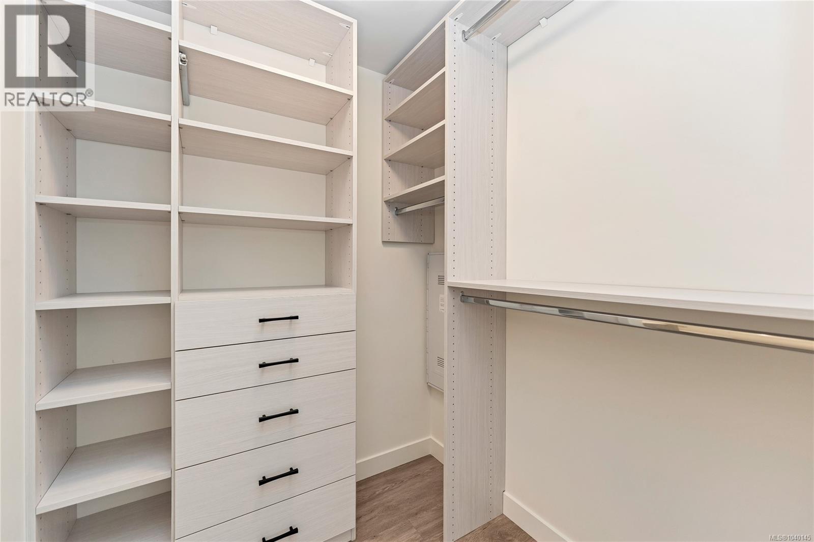 608 845 Johnson St, Victoria, British Columbia  V8W 0G3 - Photo 17 - 1040145
