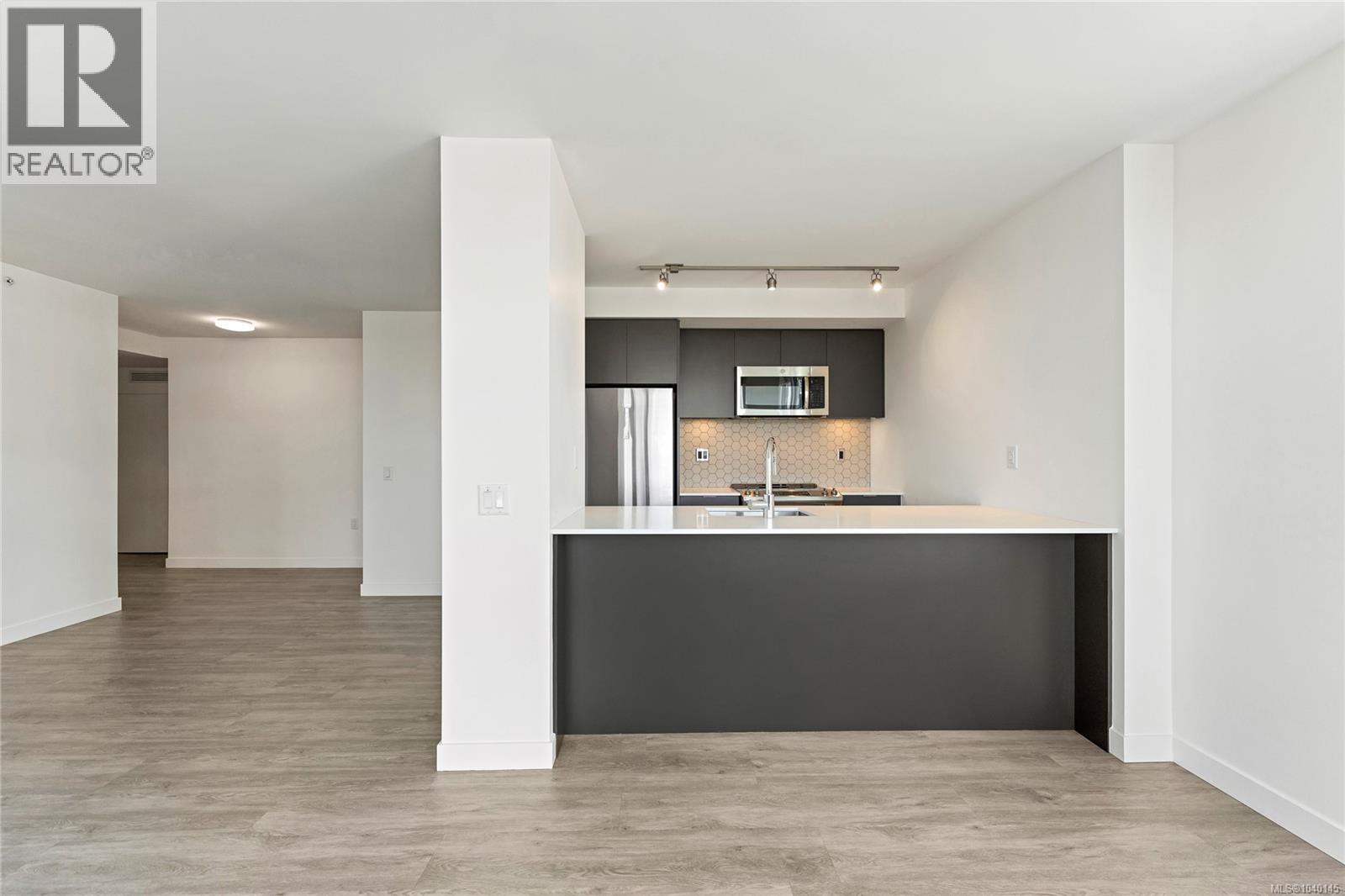 608 845 Johnson St, Victoria, British Columbia  V8W 0G3 - Photo 7 - 1040145