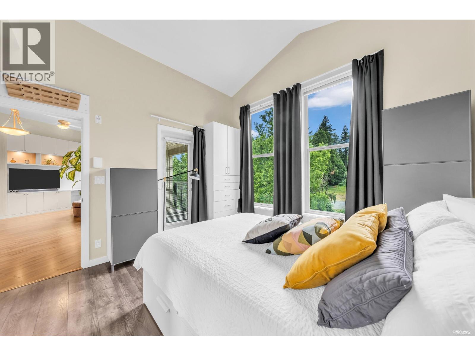 402 265 Ross Drive, New Westminster, British Columbia  V3L 0C8 - Photo 14 - R3133292