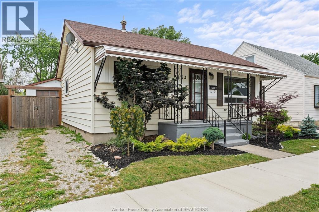 2163 Wellesley Avenue, Windsor, Ontario  N8W 2E8 - Photo 2 - 26013808