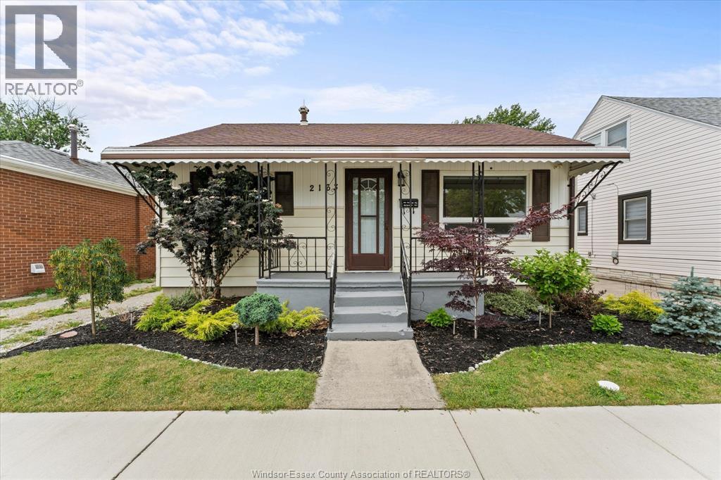 2163 Wellesley Avenue, Windsor, Ontario  N8W 2E8 - Photo 1 - 26013808