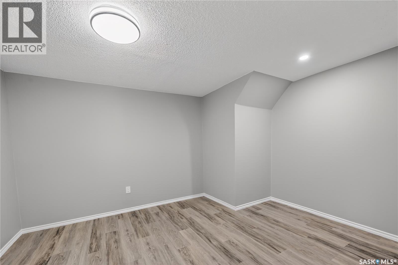 42 Hunt Crescent, Regina, Saskatchewan  S4N 5K8 - Photo 19 - SK039081