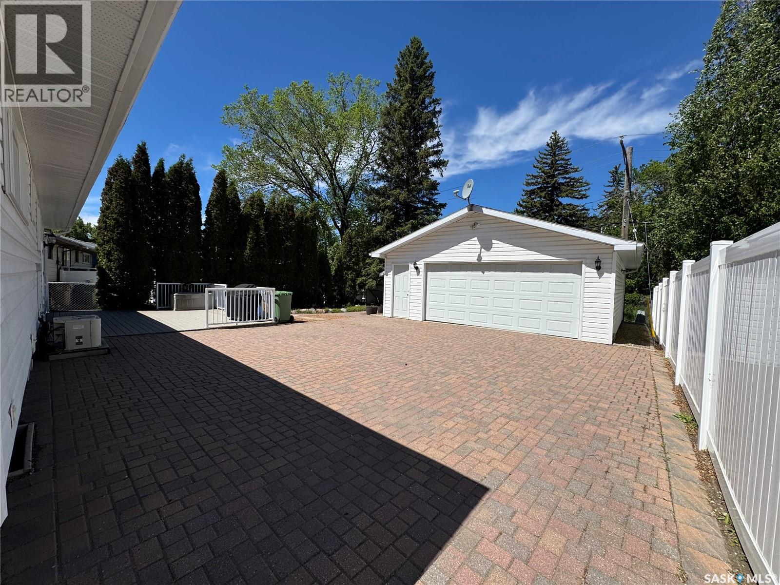 712 Douglas Park Crescent E, Regina, Saskatchewan  S4N 2S2 - Photo 5 - SK039008