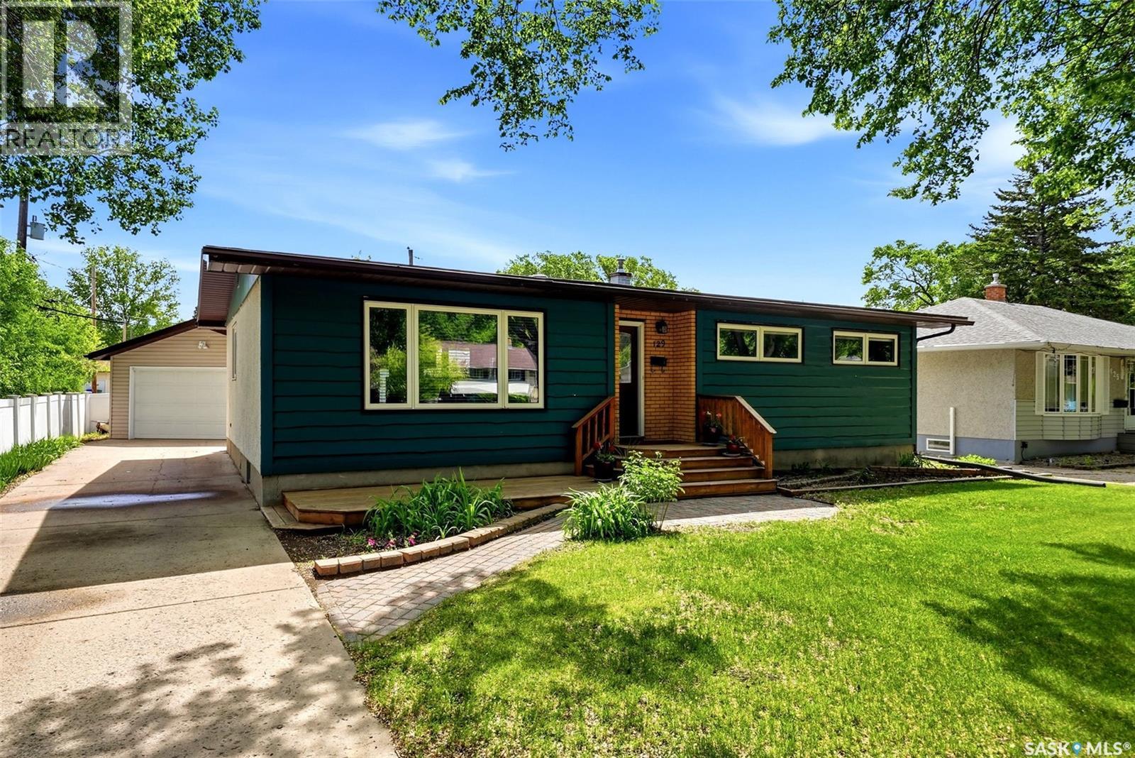 129 Mckee Crescent, Regina, Saskatchewan  S4S 5N7 - Photo 2 - SK038979