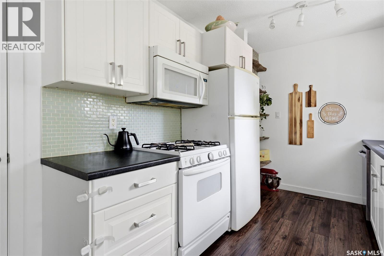 5608 2nd Avenue N, Regina, Saskatchewan  S4R 5M5 - Photo 10 - SK038972