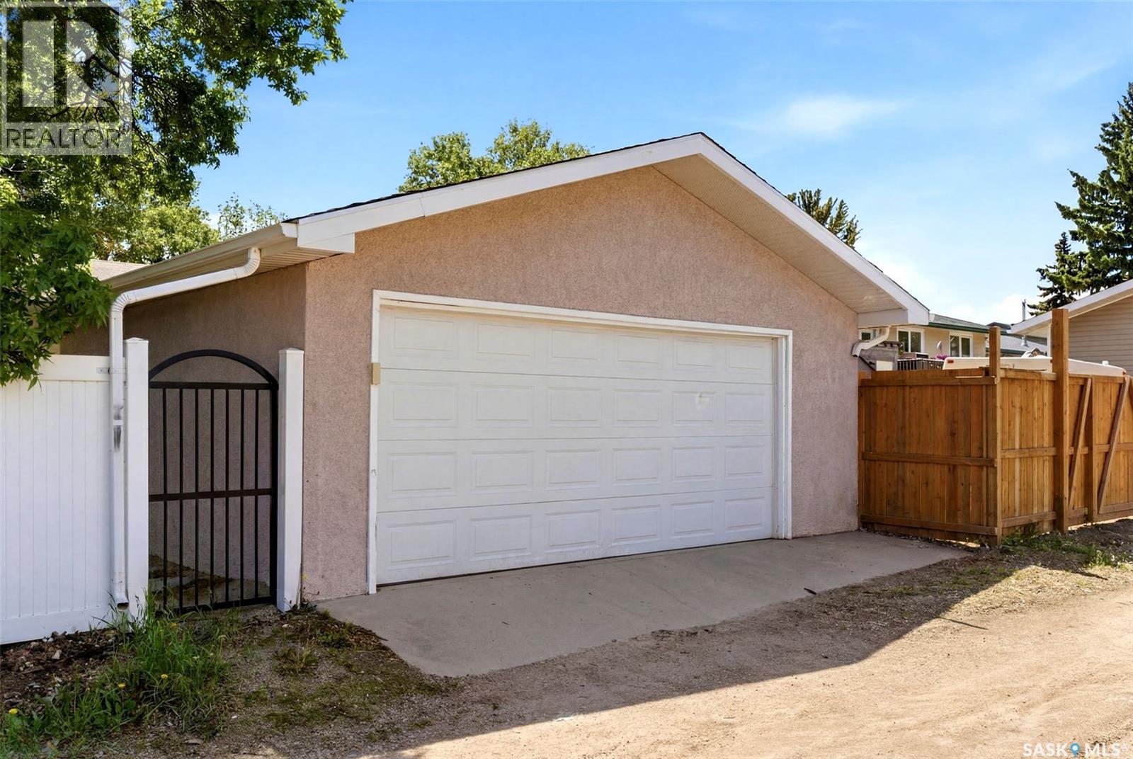 5608 2nd Avenue N, Regina, Saskatchewan  S4R 5M5 - Photo 41 - SK038972