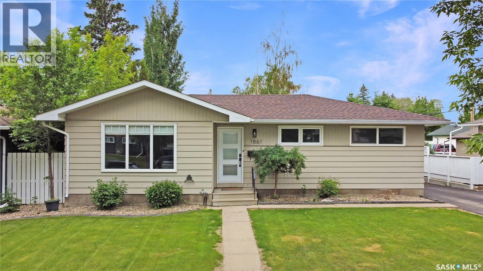 1661 91st Street, North Battleford, Saskatchewan  S9A 0A3 - Photo 1 - SK038905