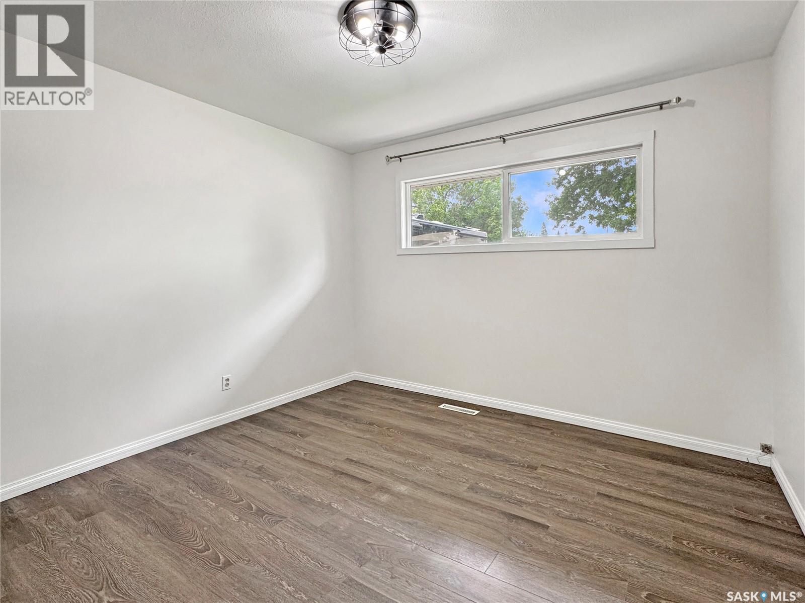 1661 91st Street, North Battleford, Saskatchewan  S9A 0A3 - Photo 14 - SK038905