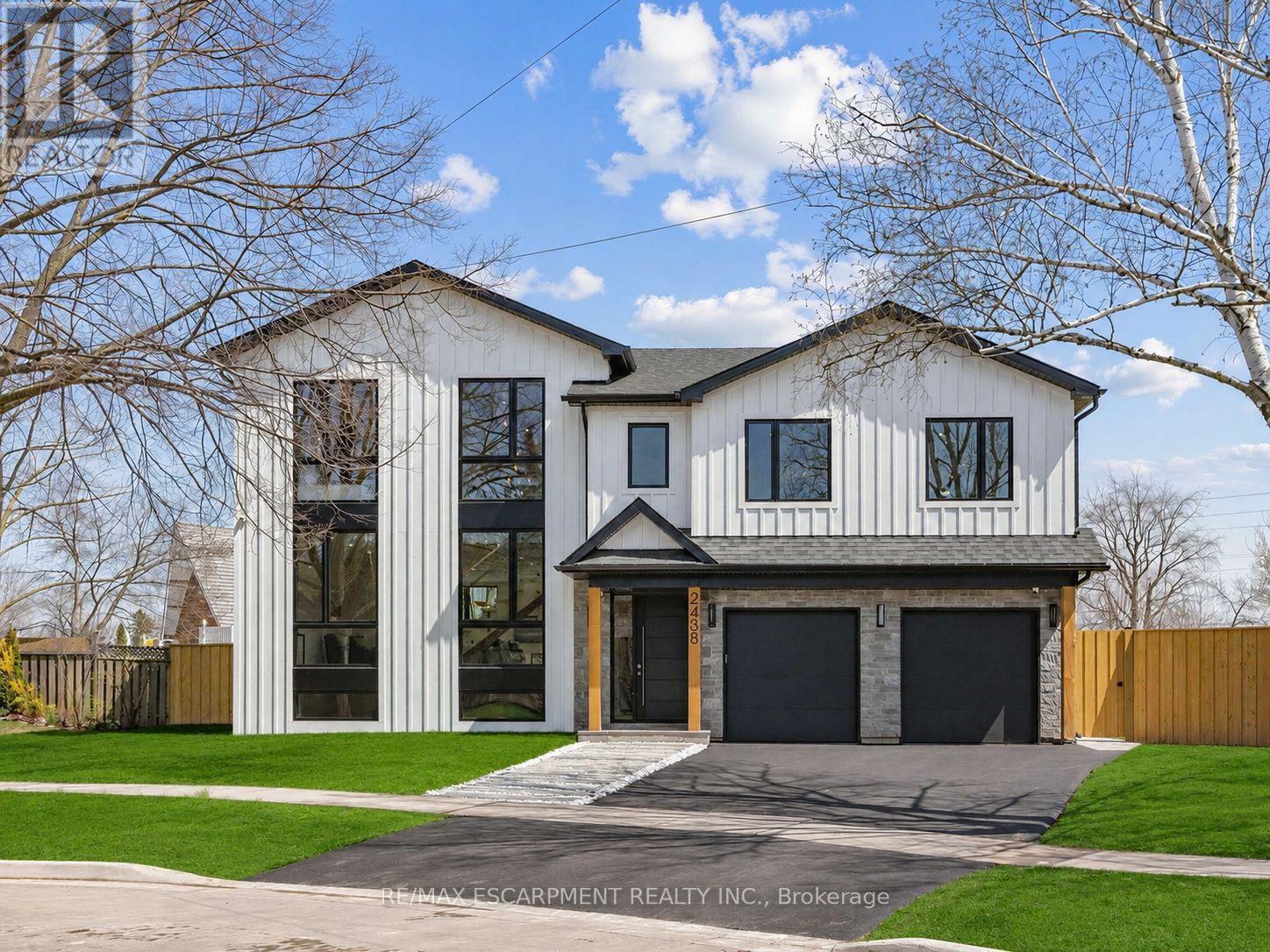 2488 BRIDGE ROAD, Oakville, Ontario