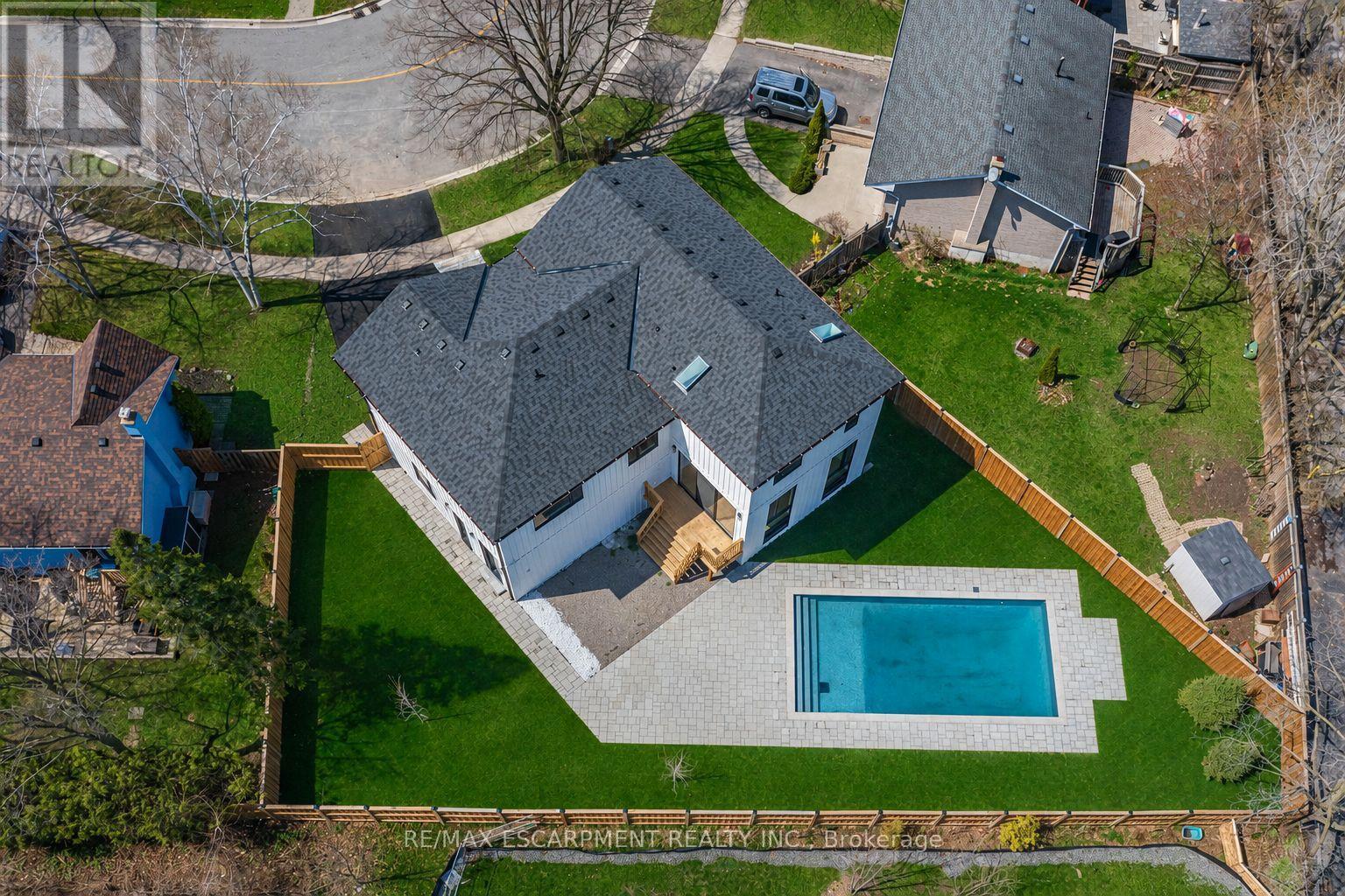 2488 Bridge Road, Oakville, Ontario  L6L 2H2 - Photo 40 - W13020206