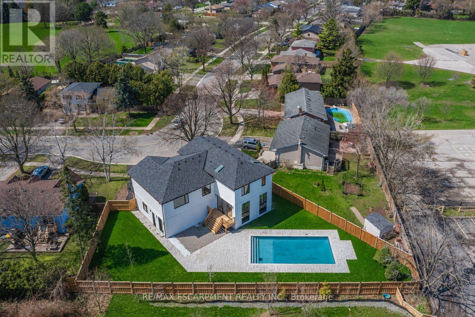 2488 Bridge Road, Oakville, Ontario  L6L 2H2 - Photo 42 - W13020206