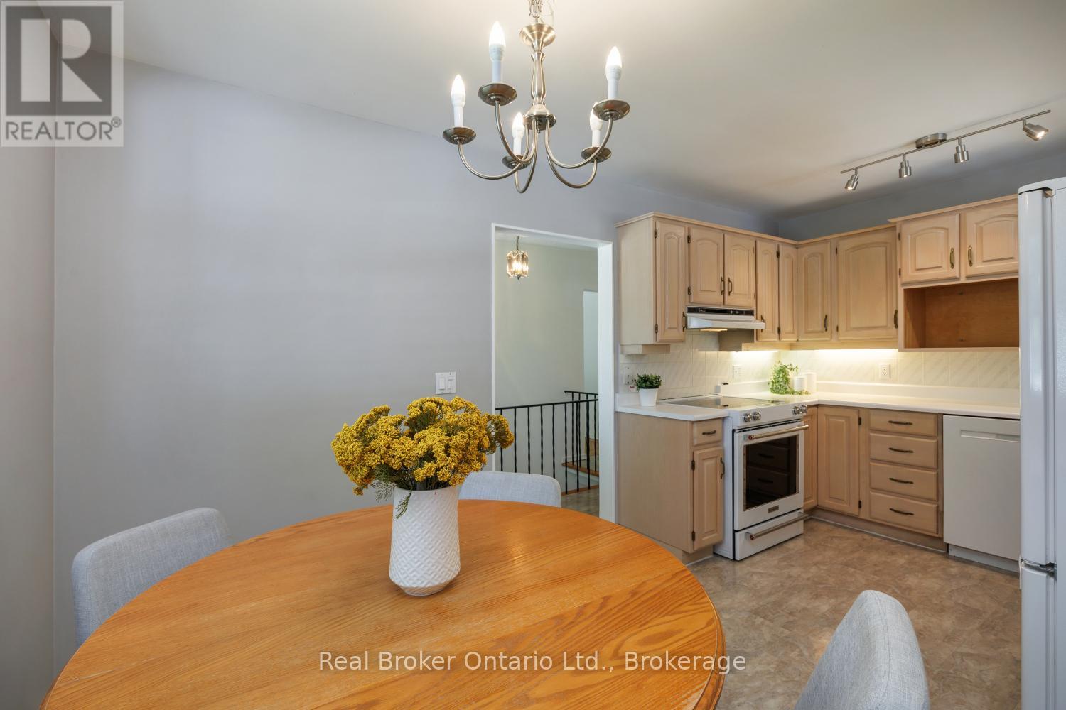 544 Wilson Road N, Oshawa, Ontario  L1G 6E9 - Photo 12 - E13432020
