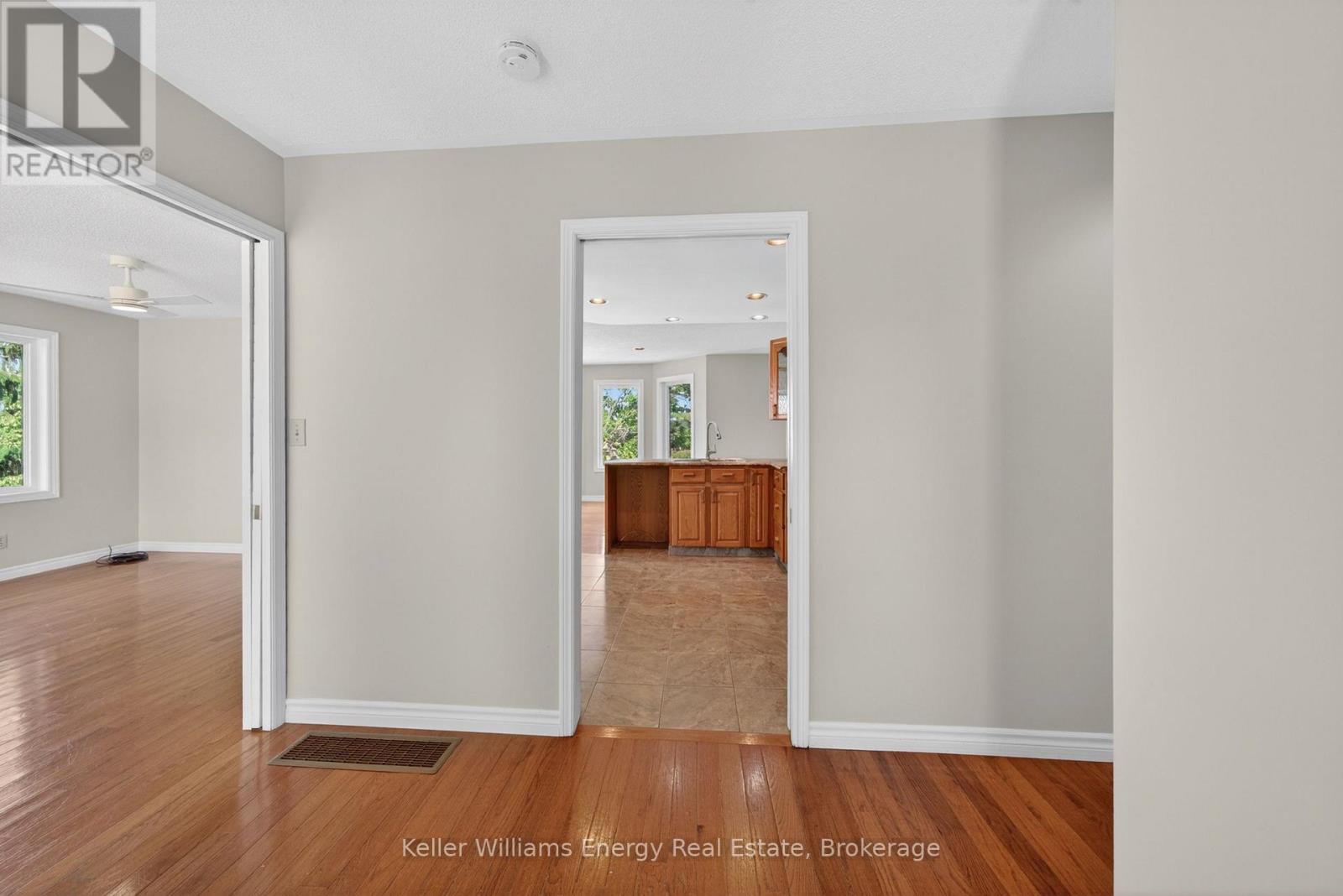658 Ridge Road, Prince Edward County, Ontario  K0K 2T0 - Photo 11 - X13431930