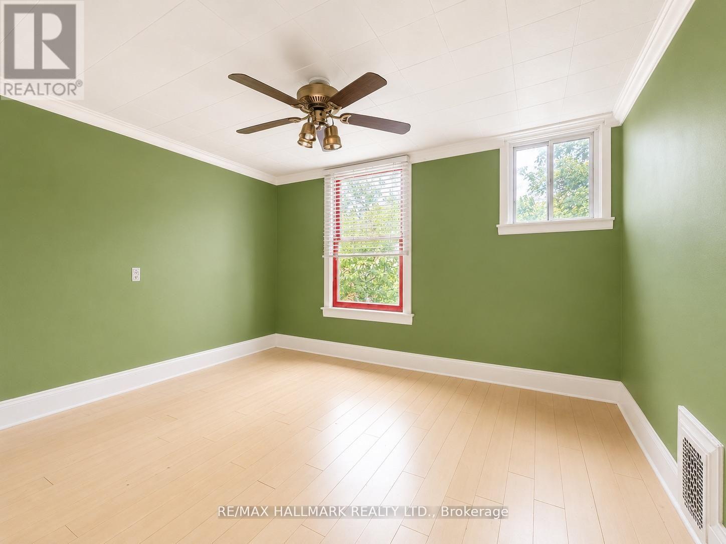 71 Boulton Avenue, Toronto, Ontario  M4M 2J4 - Photo 11 - E13431768