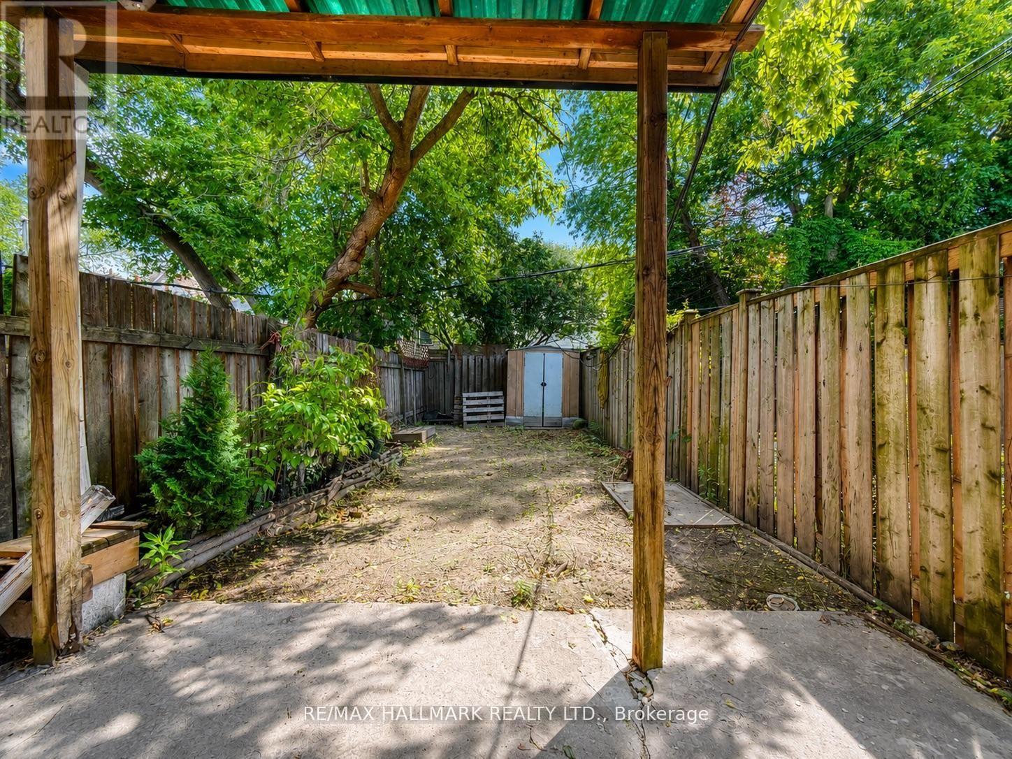 71 Boulton Avenue, Toronto, Ontario  M4M 2J4 - Photo 19 - E13431768