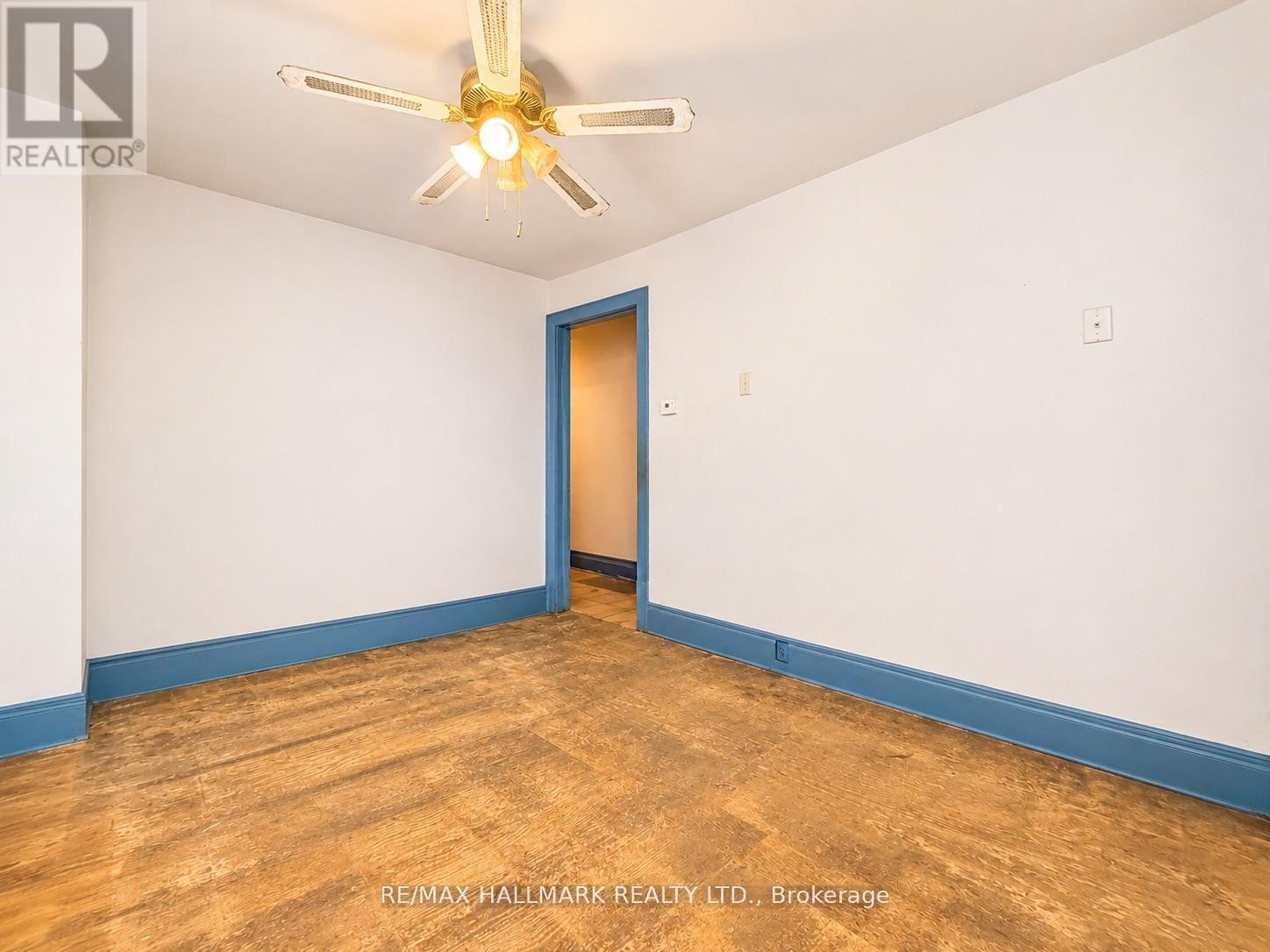 71 Boulton Avenue, Toronto, Ontario  M4M 2J4 - Photo 4 - E13431768