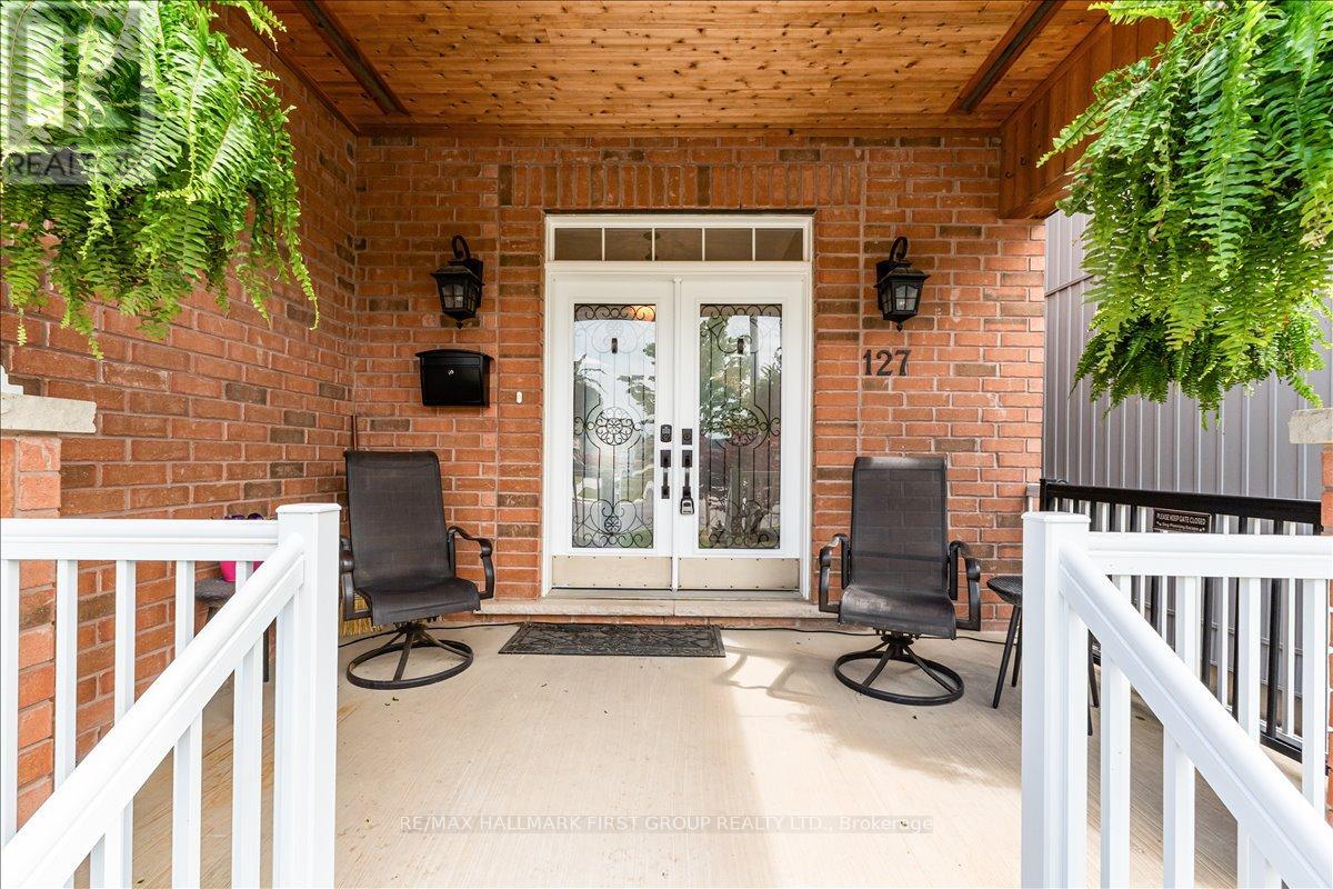 127 Grady Drive, Clarington, Ontario L1B 0C6 - Photo 3 - E13431812