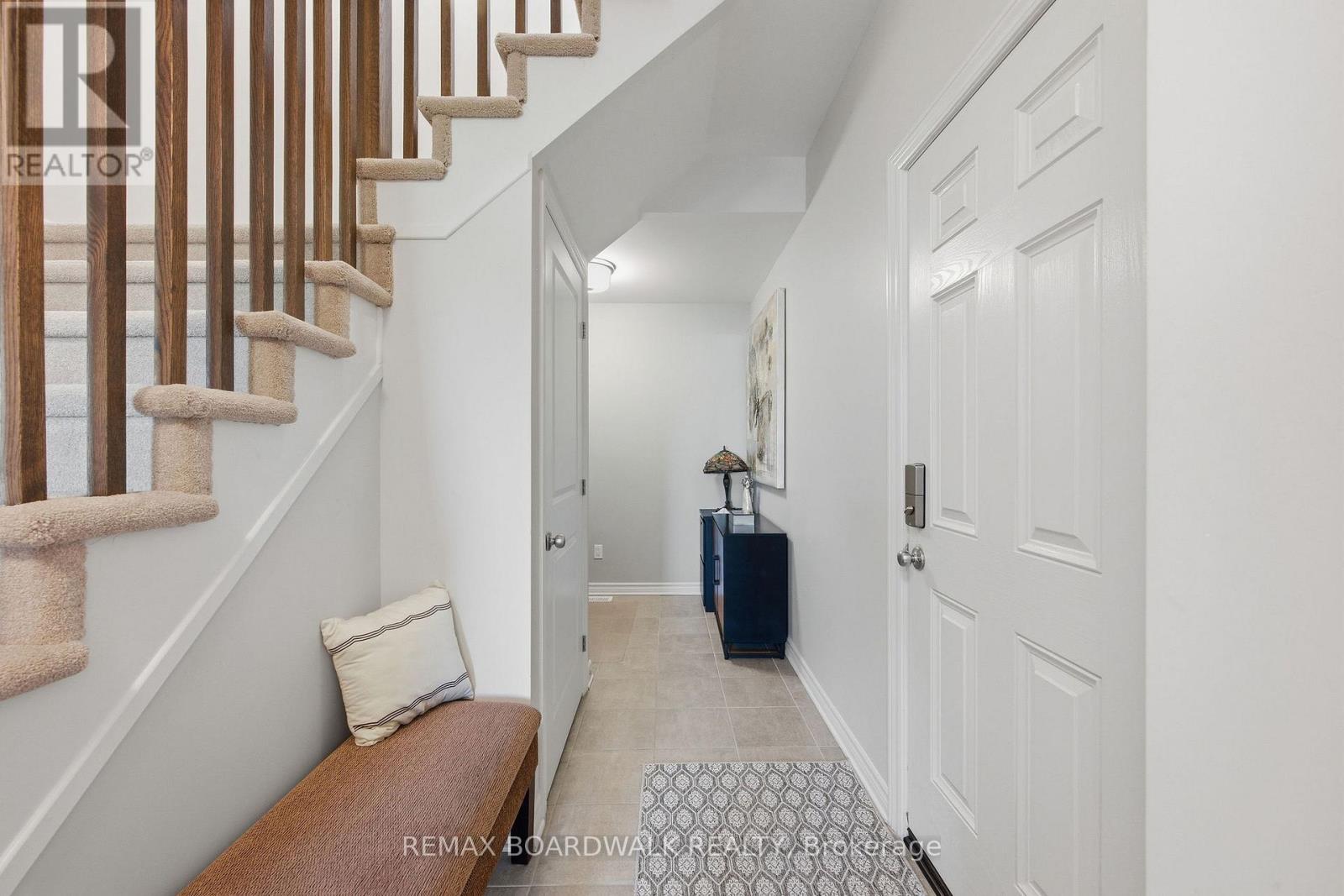 543 Labrador Crescent, Ottawa, Ontario  K1T 0R4 - Photo 8 - X13431912