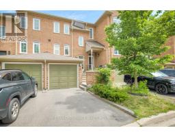 8 LARISSA COURT, Vaughan, Ontario