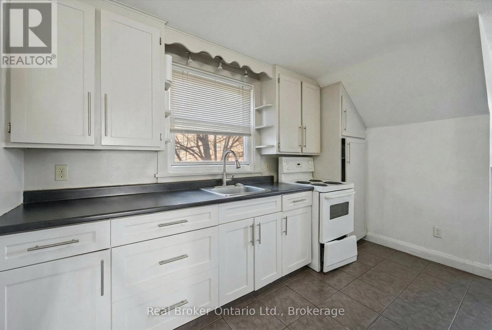 Upper - 68 Highland Road W, Kitchener, Ontario N2M 3B5 - Photo 8 - X13004288
