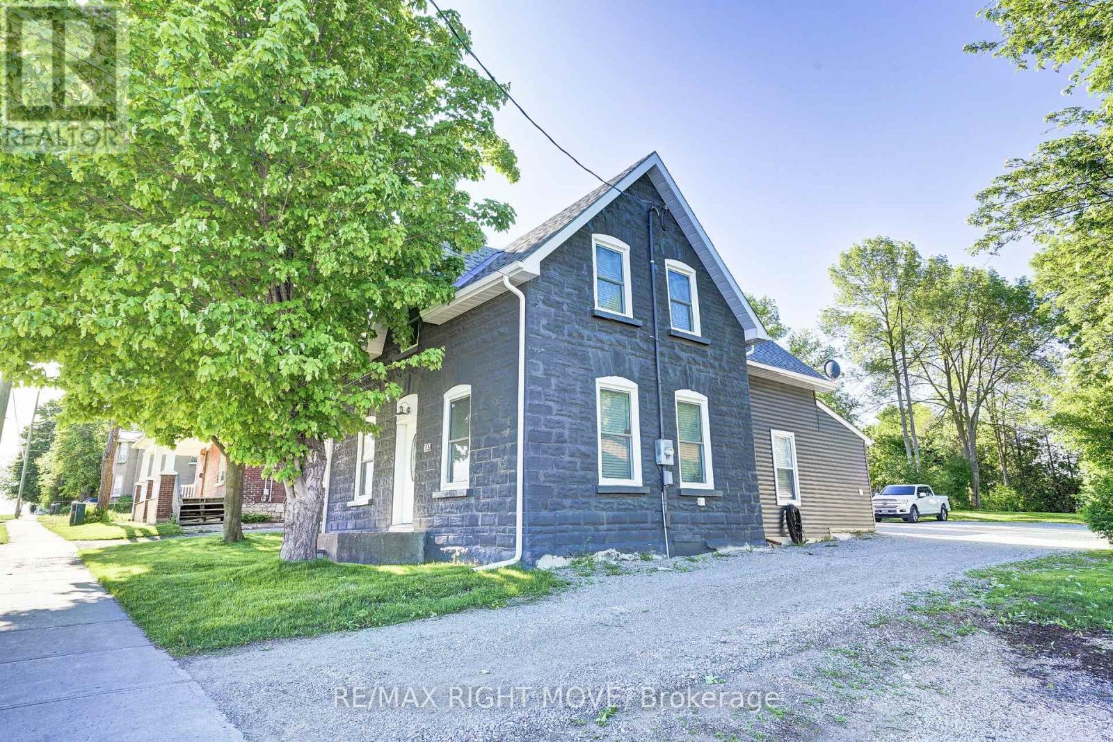 209 ATHERLEY ROAD, Orillia, Ontario
