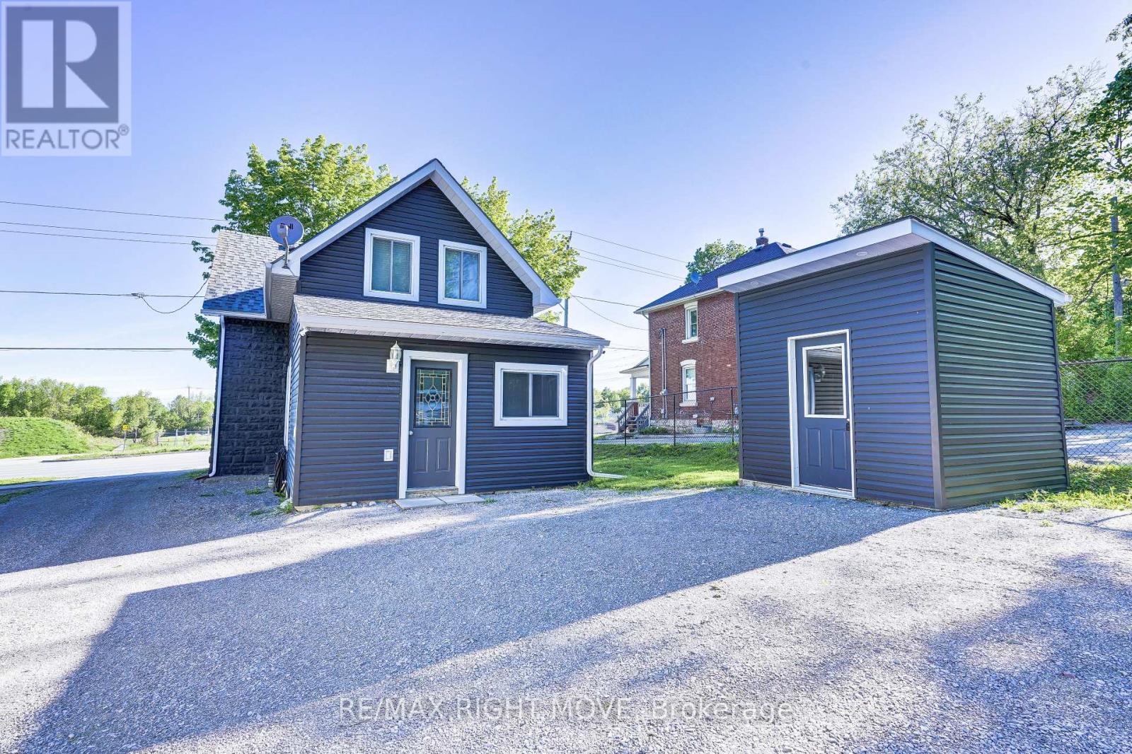 209 Atherley Road, Orillia, Ontario  L3V 1N6 - Photo 24 - S13431730