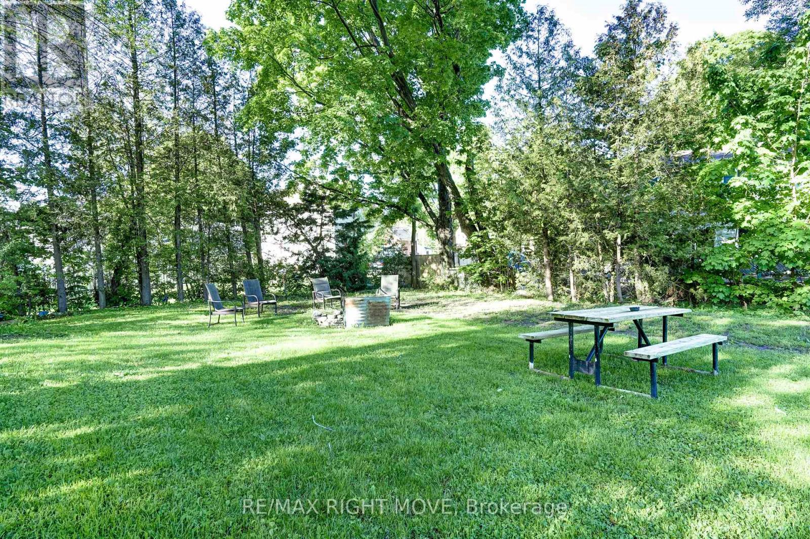 209 Atherley Road, Orillia, Ontario  L3V 1N6 - Photo 25 - S13431730