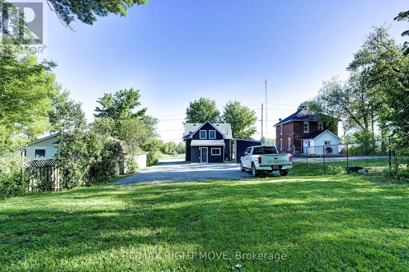 209 Atherley Road, Orillia, Ontario  L3V 1N6 - Photo 27 - S13431730