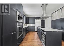 805 KINGSMERE AVENUE, Ottawa, Ontario