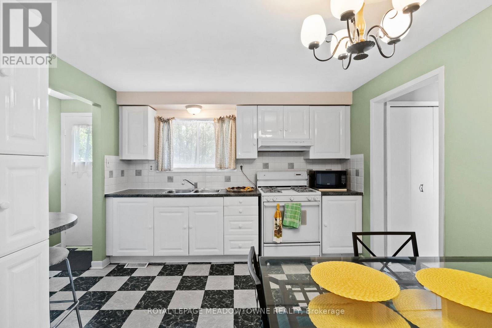 761 Banting Court, Milton, Ontario  L9T 3M4 - Photo 6 - W13431848