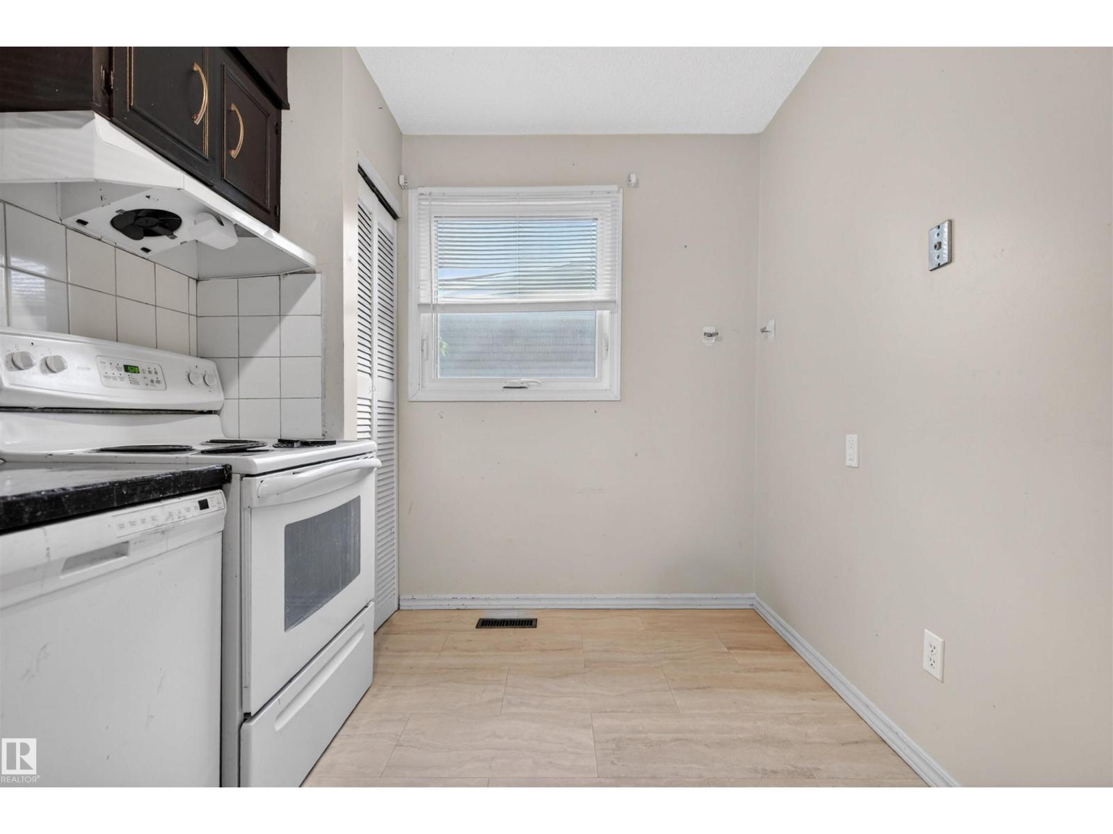 #1 4275 76 St NW, Edmonton, Alberta  T6K 2M9 - Photo 11 - E4493029