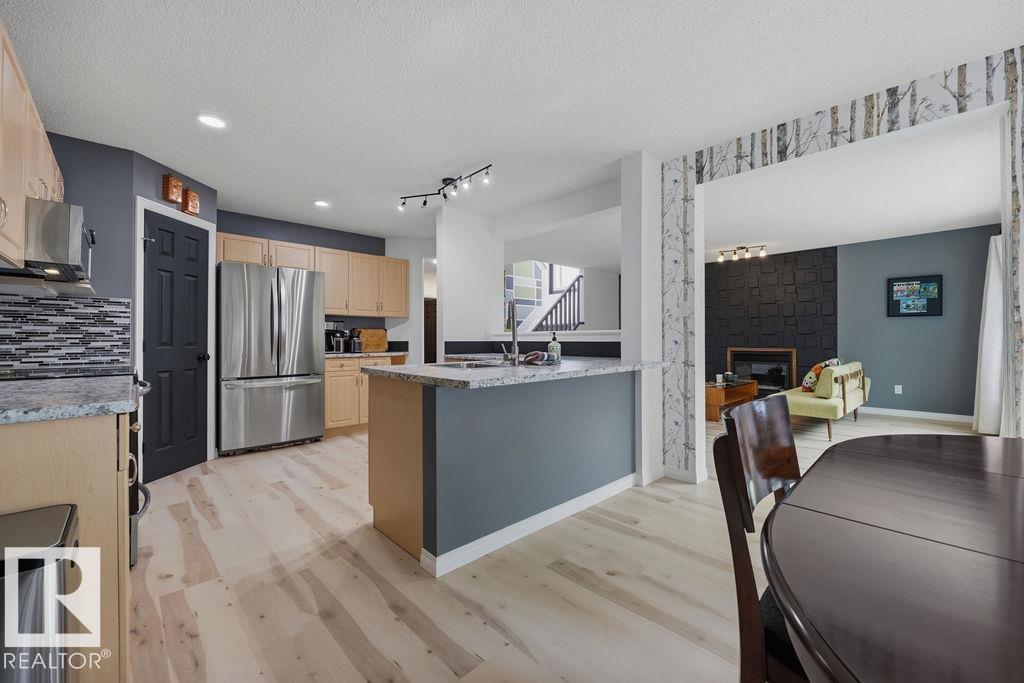 1892 Robertson Cr SW, Edmonton, Alberta  T6W 1N8 - Photo 20 - E4493037