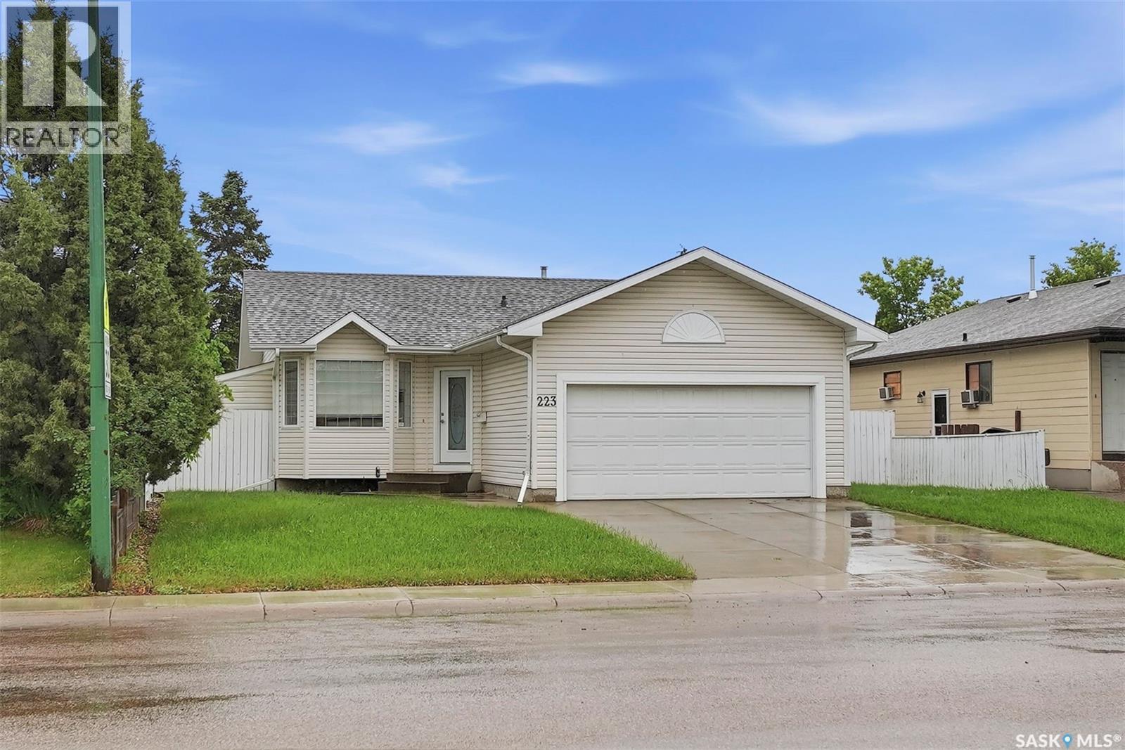 223 Wedge Road, Saskatoon, Saskatchewan  S7L 6E8 - Photo 2 - SK038851