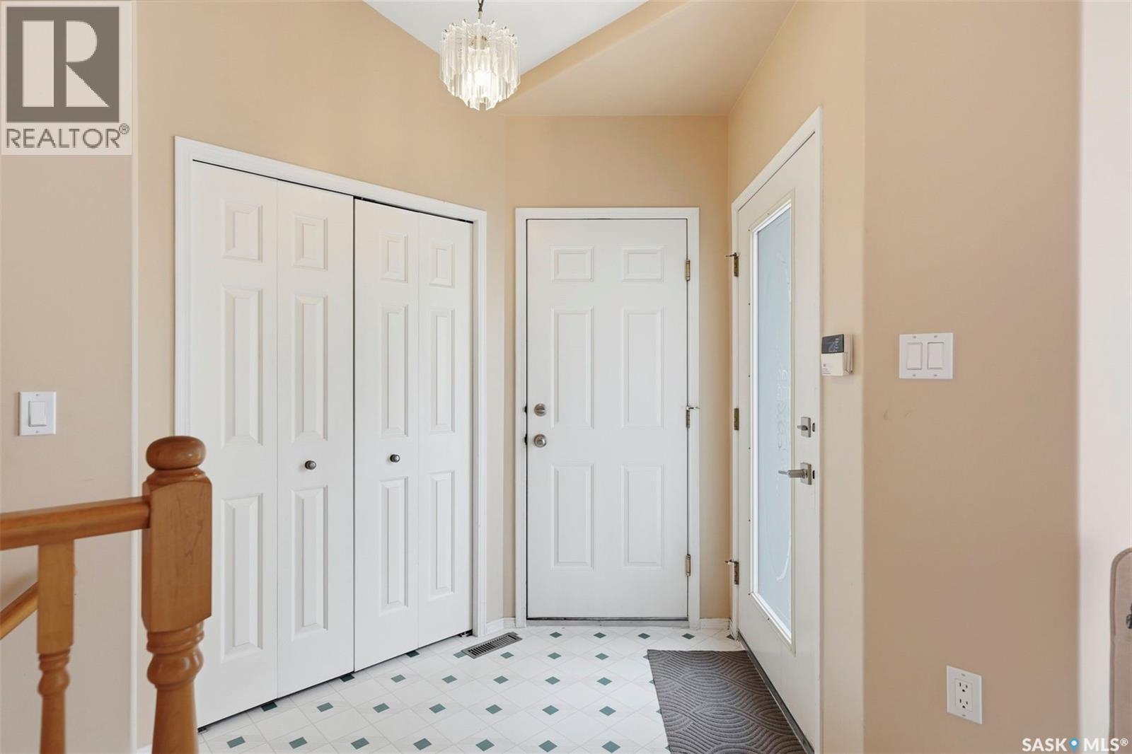 223 Wedge Road, Saskatoon, Saskatchewan  S7L 6E8 - Photo 3 - SK038851