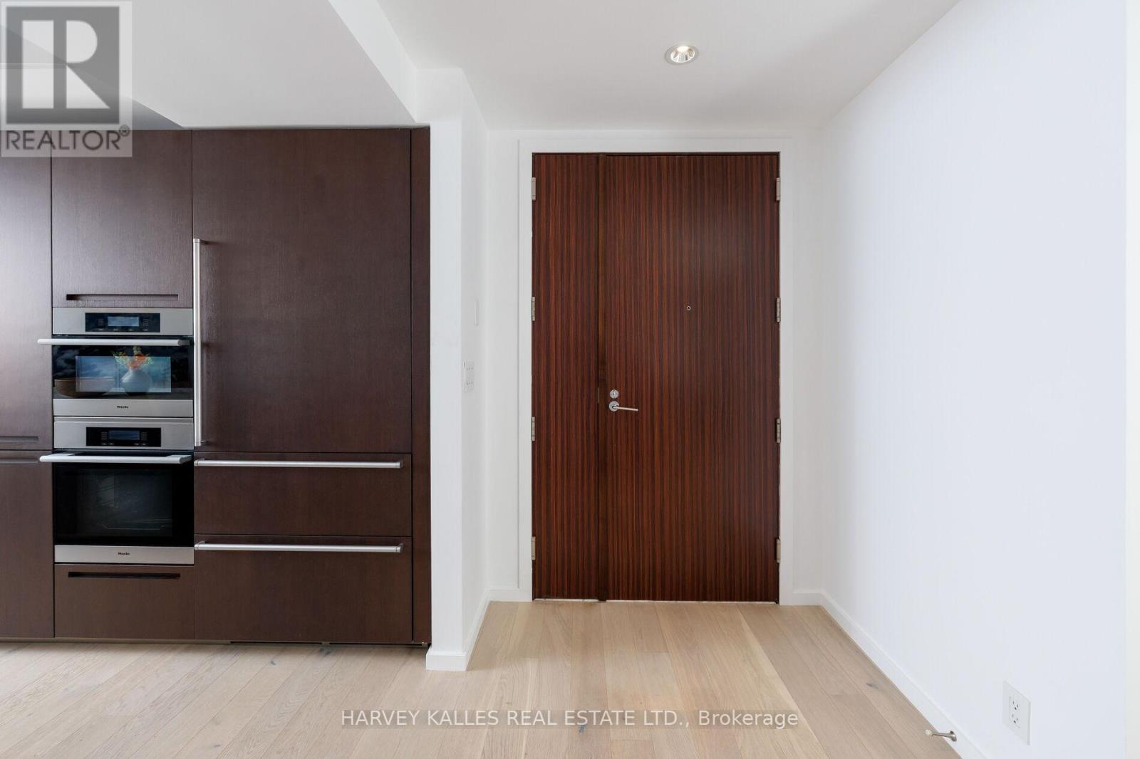 3907 - 180 University Avenue, Toronto, Ontario  M5M 0A2 - Photo 10 - C13431876