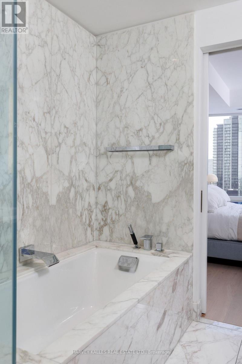 3907 - 180 University Avenue, Toronto, Ontario  M5M 0A2 - Photo 39 - C13431876