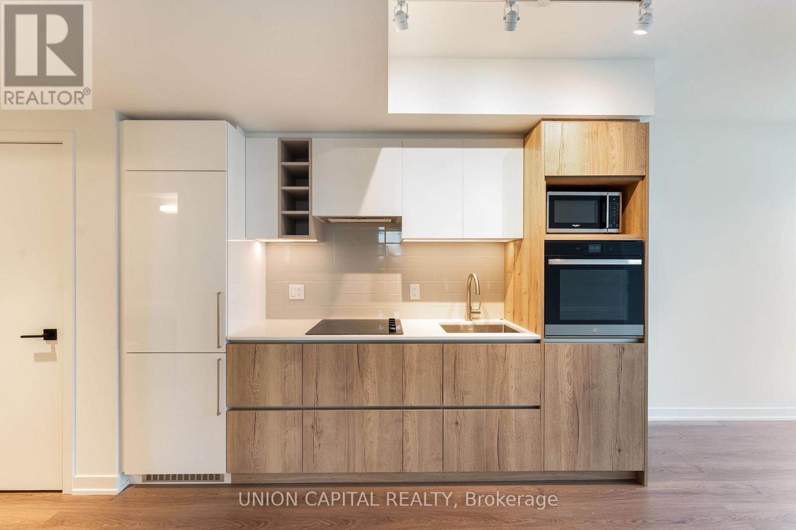 3702 - 319 JARVIS STREET, Toronto, Ontario