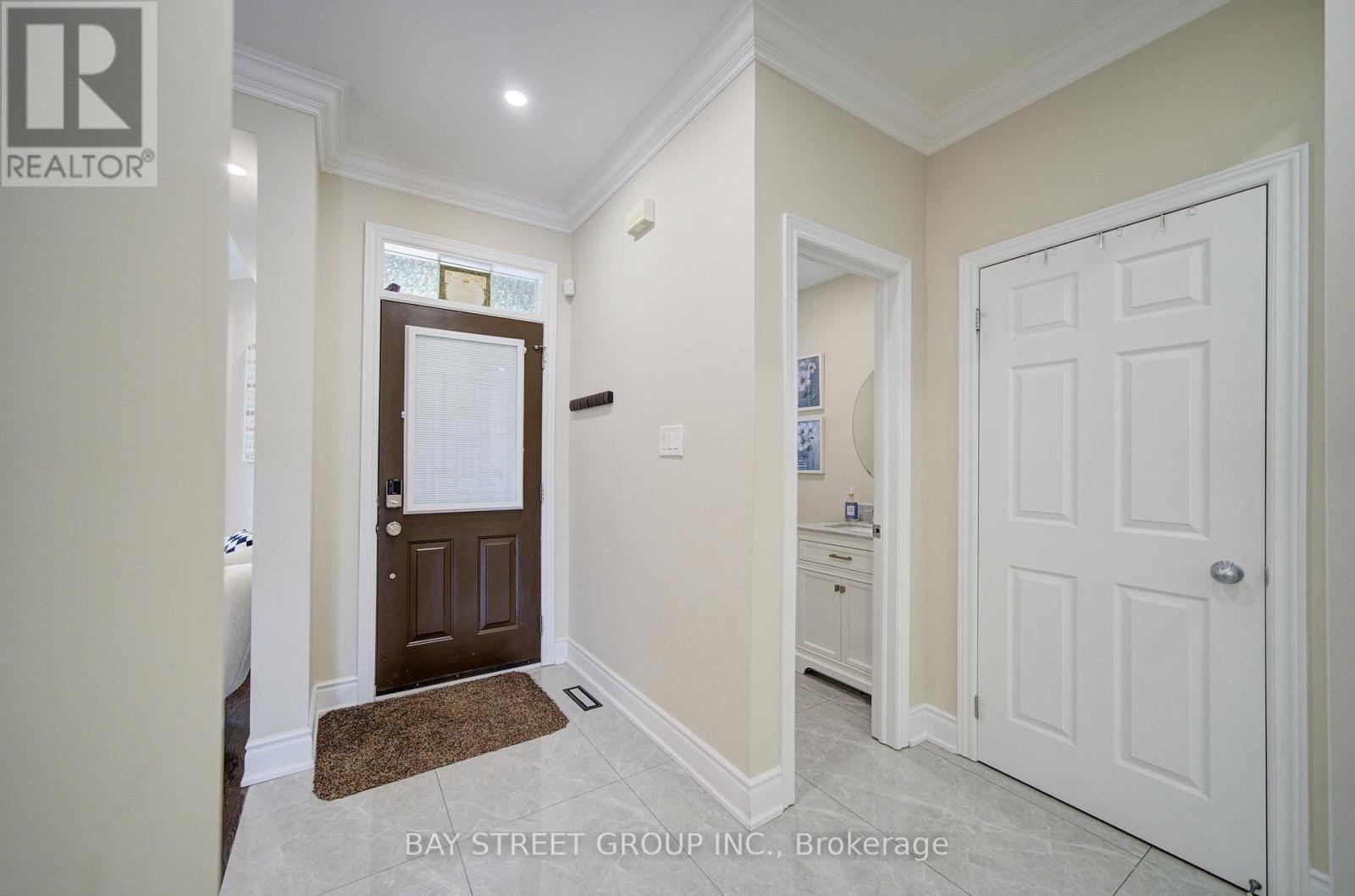 29 Cardrew Street, Markham, Ontario  L6B 1G6 - Photo 5 - N13424904