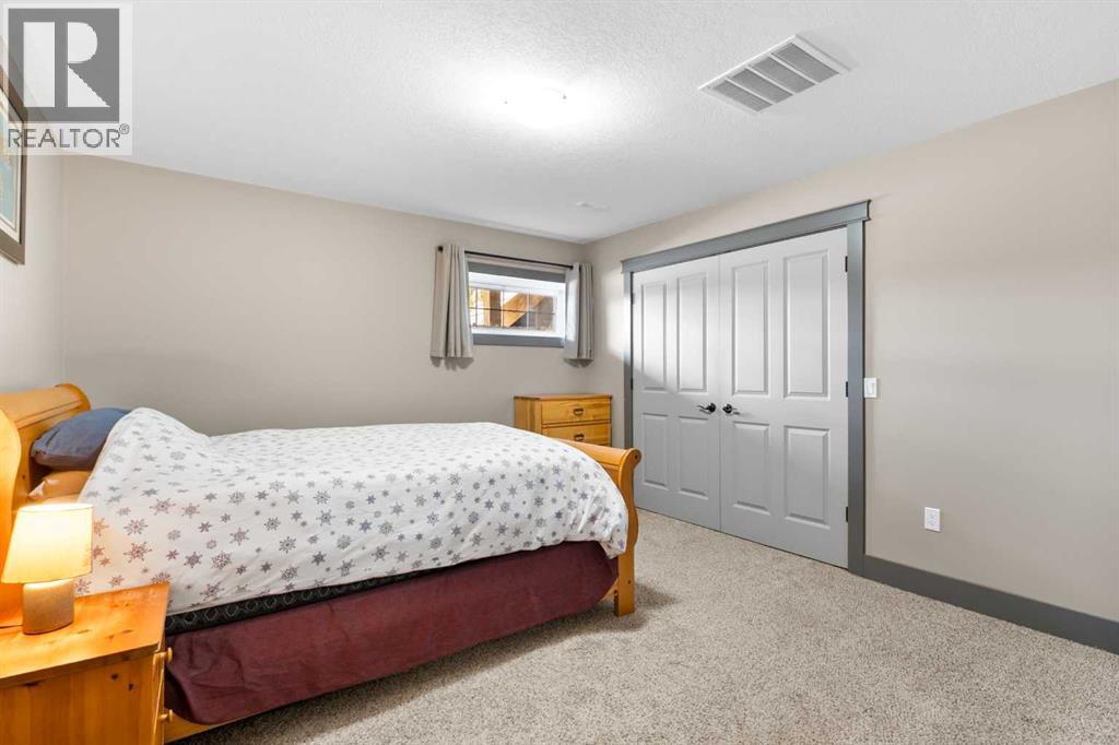40 Lake Ridge, Olds, Alberta  T4H 1W6 - Photo 27 - A2317870
