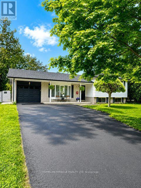 9 STRATHY ROAD, Ajax, Ontario