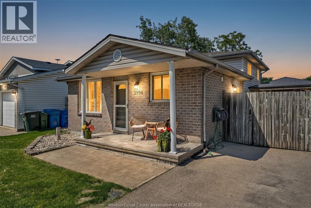 3994 Acorn Crescent, Windsor, Ontario  N8W 5R2 - Photo 2 - 26013819